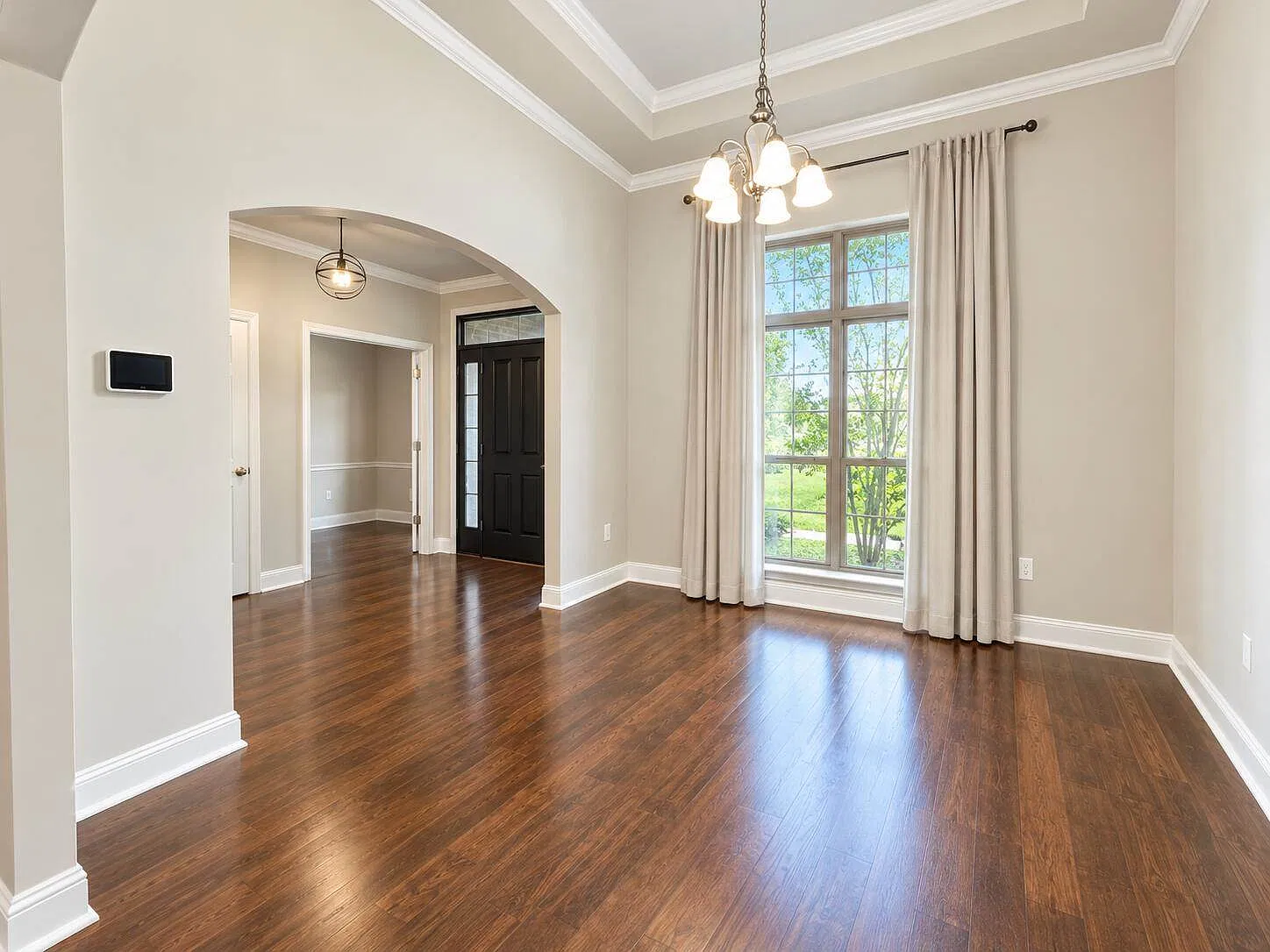 3 bed, $2,200 — Photo 4
