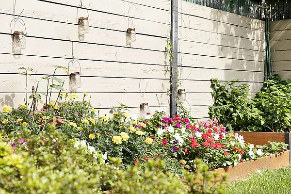 Sold by Compass | media 26