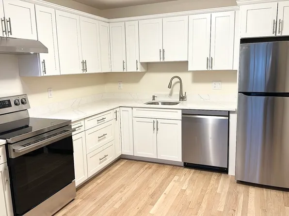 11 Cogswell Ave APT 13, Cambridge, MA 02140