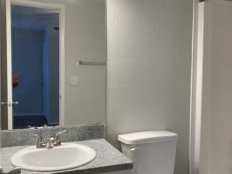 Summerwind Apartments — Photo 22