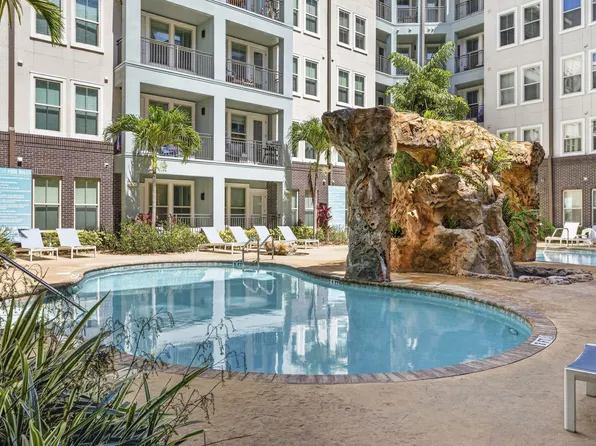 Novus Westshore