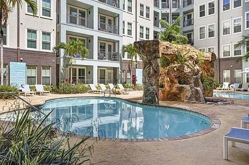 Novus Westshore Photo 1
