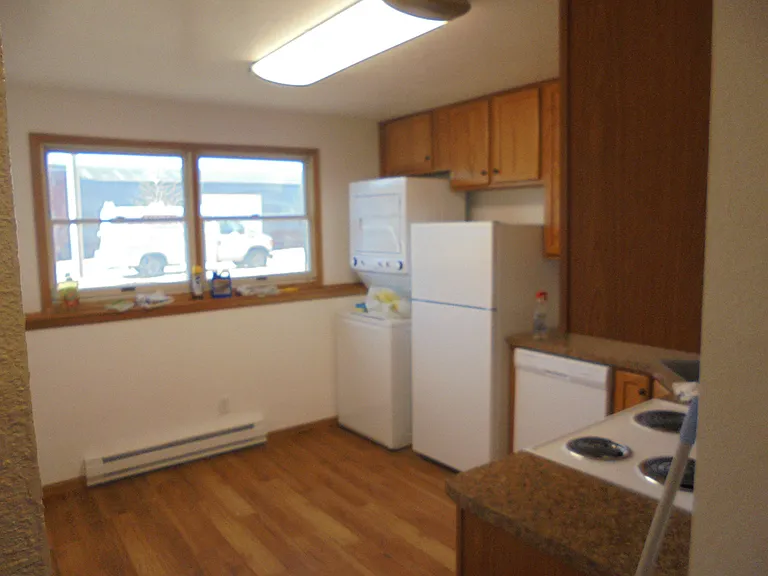 123 2nd Ave SE #4 — Photo 6