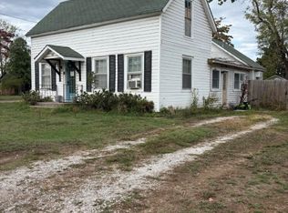 321 W Oak St, Rogers, AR 72756