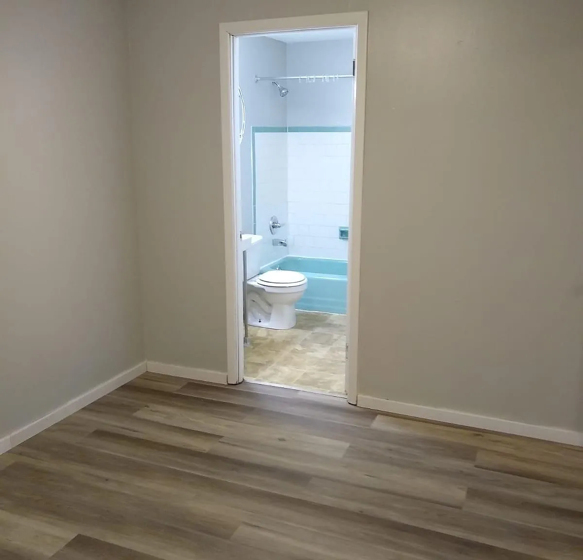 1 bed, 550 sqft, $1,200 — Photo 3