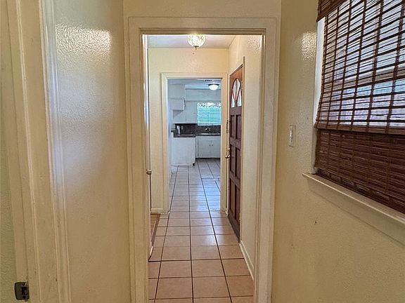 4th image of 2514 Rodney St