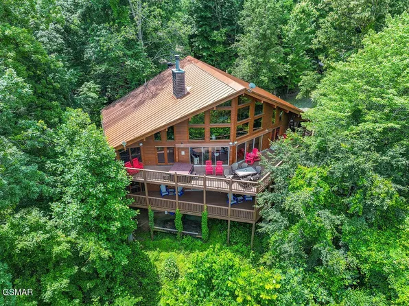 2420 Sunset Rd, Sevierville, TN 37862