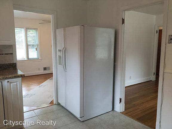 5th image of 2321 Waldo Ln