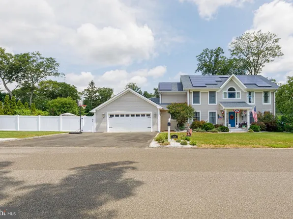 428 Washington Ave, Pine Beach, NJ 08741
