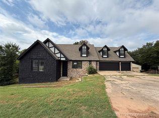 1014 Ridge Rd, Sapulpa, OK 74066