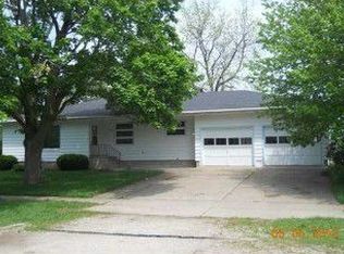 505 5th Ave, Van Horne, IA 52346