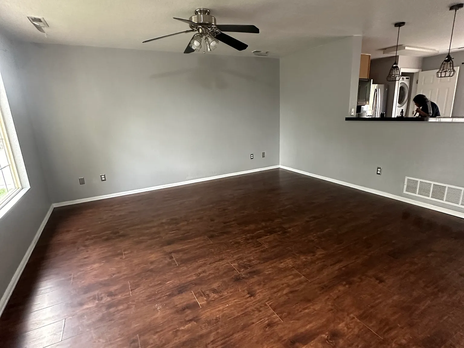 3 bed, 1.5 bath, 1100 sqft, $2,700 — Photo 4