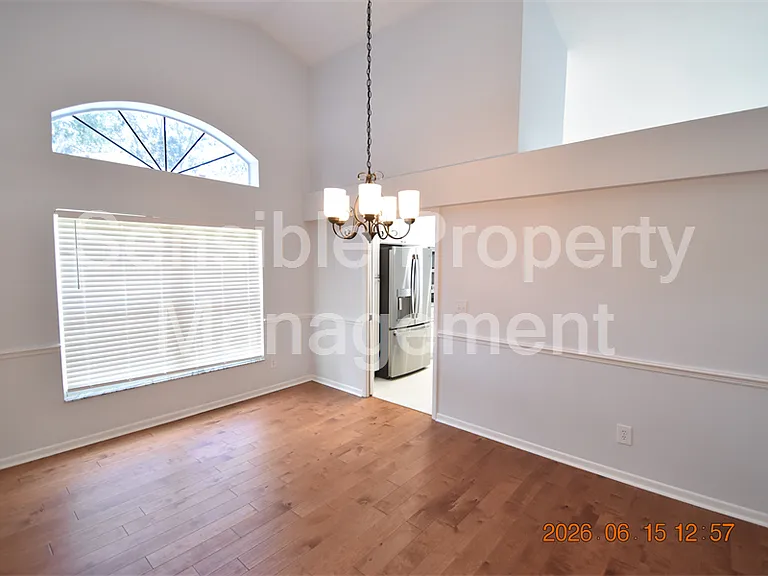 9304 Heritage Oak Ct — Photo 8