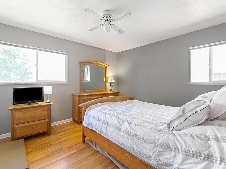 501 Cornell Ave — Photo 8