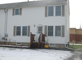 11 Elm St, Townsend, MA 01469