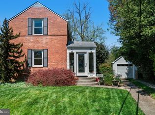 5863 15th Rd N, Arlington, VA 22205