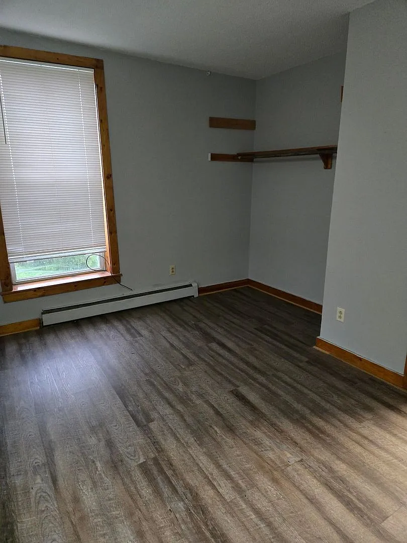 11 Lincoln Street — Photo 3