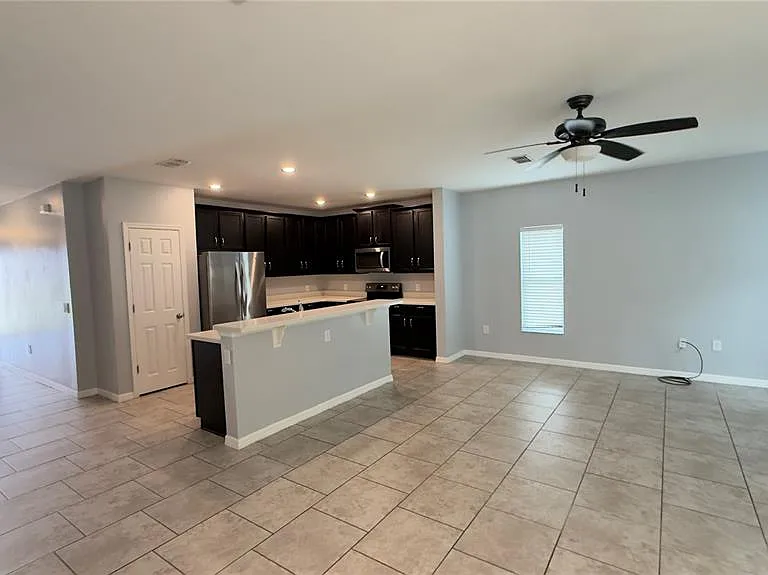 2462 Addison Creek Dr — Photo 12