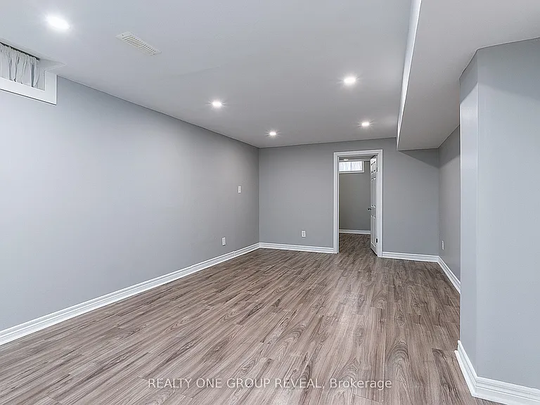 48 Patrick Dr — Photo 8