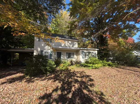 2072 W Giles Rd, Muskegon, MI 49445