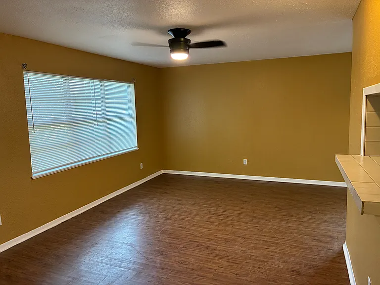 1112A Northwood Dr #A — Photo 6
