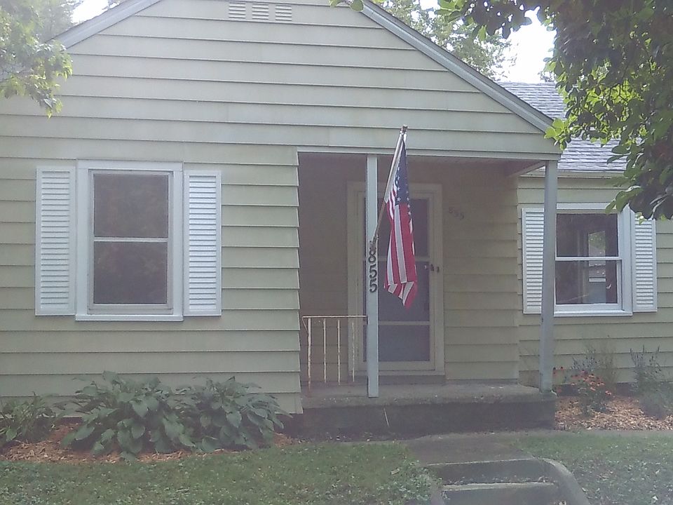 1st image of 855 W 62nd Pl