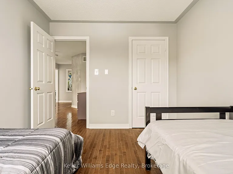6760 Dillingwood Dr — Photo 19