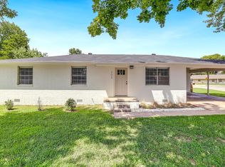 302 Razorback Dr, Bentonville, AR 72712