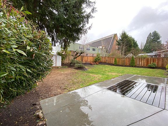 4th image of 10014 31st Ave NE