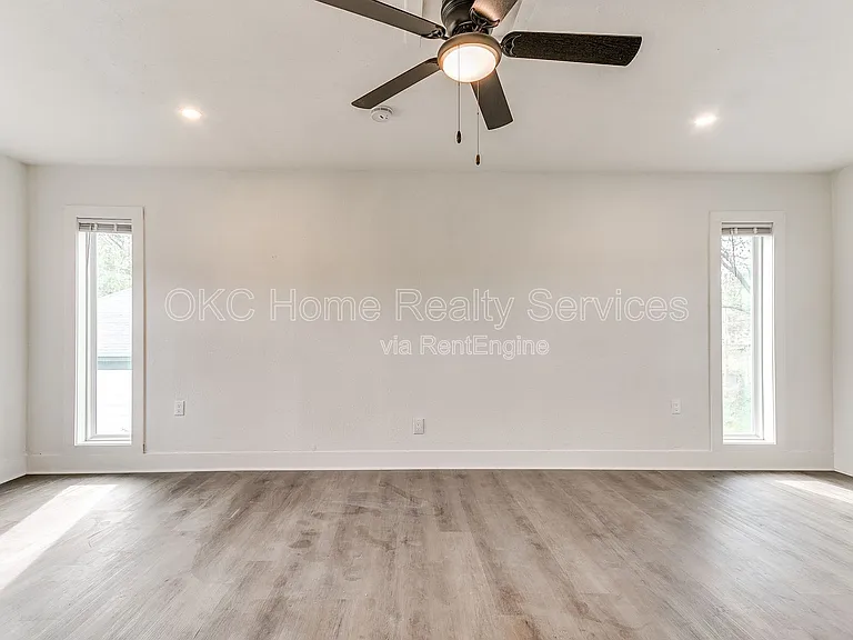 1812 W Noble Ave — Photo 65