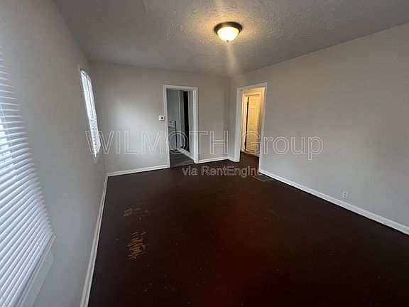 2nd image of 3915 Hillside Ave