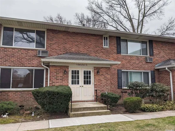 1 Edmunton Drive #E 2, North Babylon, NY 11703
