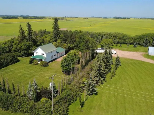 32393 High St #16, Turtleford, SK S0M 2Y0