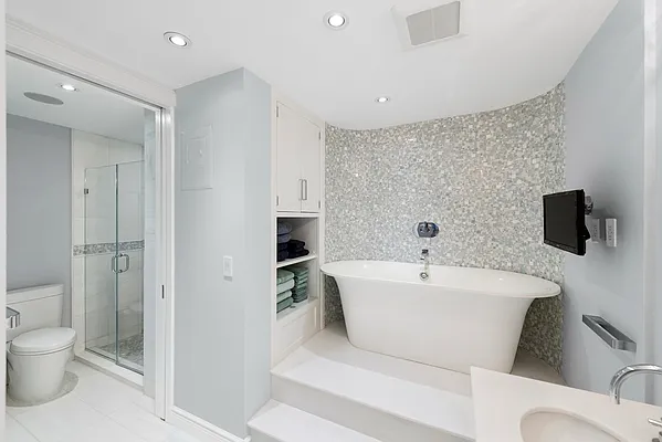 Sold by Compass | media 6