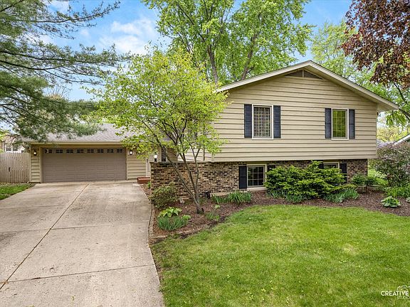 2nd image of 712 Westfield Dr
