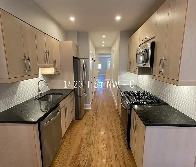 1423 T St NW #C — Photo 13