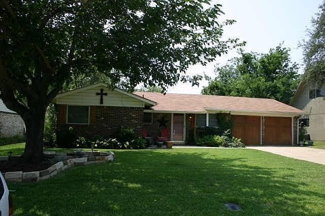 1st image of 749 Ponderosa Dr