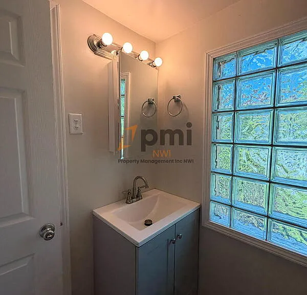 4816 Massachusetts St — Photo 14