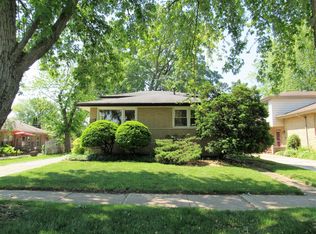 2943 W 101st St, Evergreen Park, IL