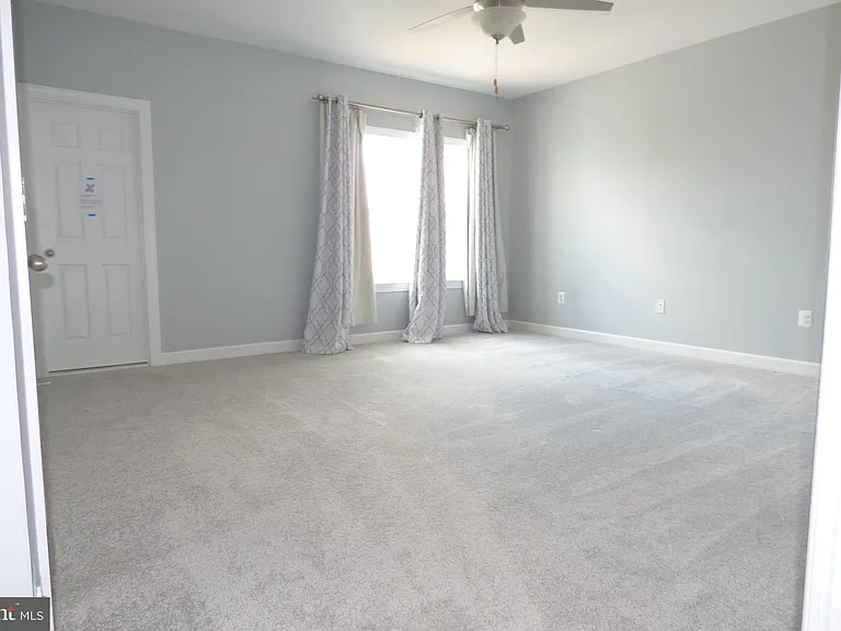 1604 Kinnaird Ter NE — Photo 21