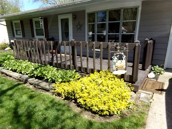 2nd image of 1361 Hollyview Dr