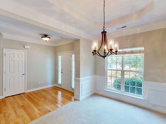 5th image of 8321 Suttonview Dr