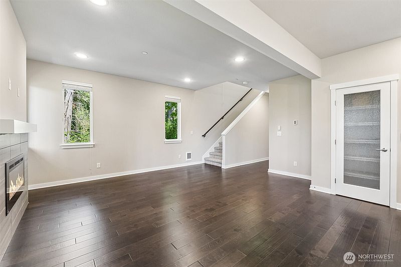 4th image of 1325 Seattle Hill Road #G5