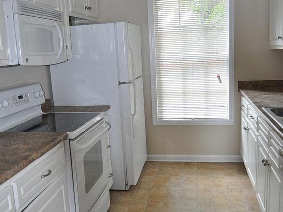 5th image of 101 Lindsay Ct #B