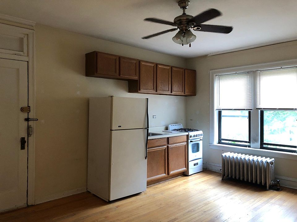 1st image of 1952 W Wilson Ave #3VX