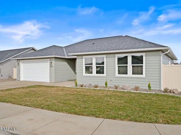 2005 S 61st Ave, Yakima, WA 98903