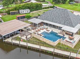 20643 Buns Ln, Springfield, LA 70462