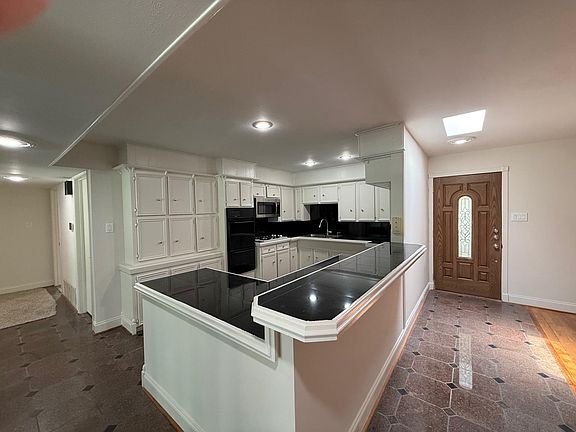 5th image of 7438 Windfern Rd