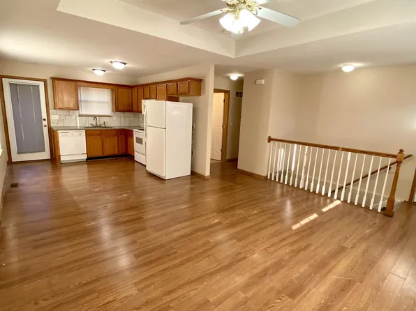 Mission Road - Harrisonville - 902, 902 Mission Rd, Harrisonville, MO 64701