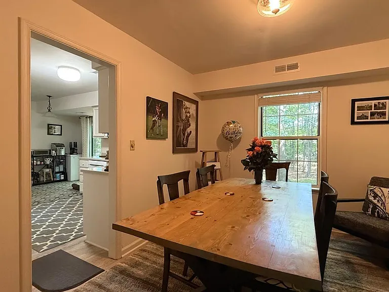 3190 Saddlebrook Ln — Photo 6